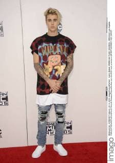 Justin Bieber AMERICAN MUSIC AWARDS: ARRIVALS Los Angeles  Patrick Rideaux PicturePerfect
