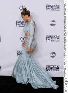 Host Jennifer Lopez appears backstage during the 43rd annual American Music Awards held at Microsoft Theater in Los Angeles on November 22, 2015.  LAP20151122454 JIMxRUYMEN