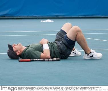 Nov. 21, 2015 - Delray Beach, Florida, US - Jason Biggs, an actor best known for his role as Jim Levenstein in the American Pie series of teen comedy films, falls to the court during a match while acting up during the 26th Annual Chris Evert Raymond James Pro-Celebrity Tennis Classic, at the Delray Beach Tennis Center in Florida. Chris Evert Charities has raised almost $ 22 million for FloridaÃ¢â‚¬â„¢s most at-risk children. Delray Beach US - ZUMAd84_