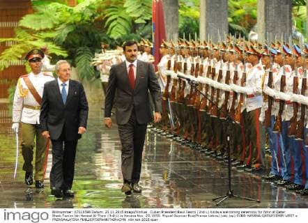 Cuban President Raul Castro (2nd L) holds a welcoming ceremony for Emir of Qatar Sheik Tamim bin Hamad Al-Thani (3rd L) in Havana Nov. 23, 2015. Miguel Guzman Ruiz Prensa Latina) (da) (sp) CUBA-HAVANA-QATARI EMIR-VISIT e PRENSAxLATINA 