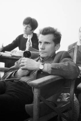 Der österreichische Regisseur Gerhard Klingenberg am Set einer Fernsehproduktion, Deutschland 1960er Jahre. Austrian director Gerhard Klingenberg at the set of a TV movie production, Germany 1960s. 24x36swNeg10 Copyright: HeinzxBrowers UnitedArchives2002033