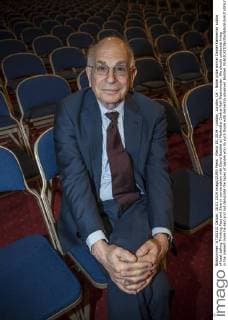 March 18, 2014 - London, London, UK - Nobel prize winner Daniel Kahneman author of best selling Thinking Fast and Slow in conversation with David Baddiel at Methodist Central Hall Westminster. We should celebrate living in the present more he said and not denigrate the types of people who do such those with dementia observed Baddiel. - ZUMAz91