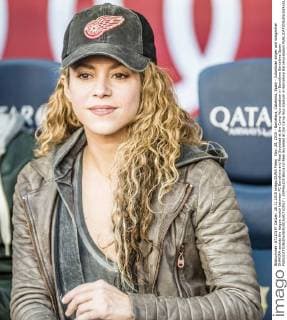 Nov. 28, 2015 - Barcelona, Catalonia, Spain - Colombian singer and songwriter SHAKIRA assists the league match between FC Barcelona and Real Sociedad at the Camp Nou stadium in Barcelona Barcelona Spain - ZUMAo105