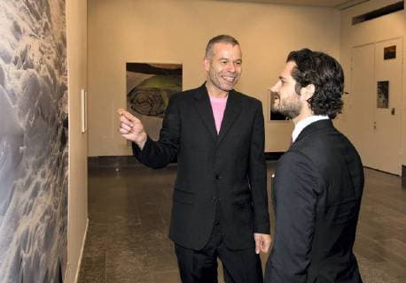 Göteborg Sweden 2015-11-30 Hasselblad award 2015 HRH Prince Carl Philip presents Hasseblad award 2015 to Wolfgang Tillmans from Germany KOD 0300003  - KP0300003