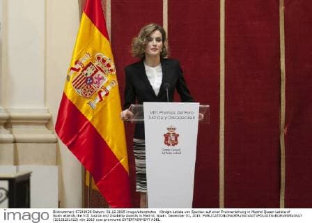 Königin Letizia von Spanien auf einer Preisverleihung in Madrid Queen Letizia of Spain attends the VIII Justice and Disability Awards in Madrid, Spain. December 01, 2015.  (20151201023)