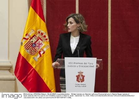 Königin Letizia von Spanien auf einer Preisverleihung in Madrid Queen Letizia of Spain attends the VIII Justice and Disability Awards in Madrid, Spain. December 01, 2015.  (20151201024)