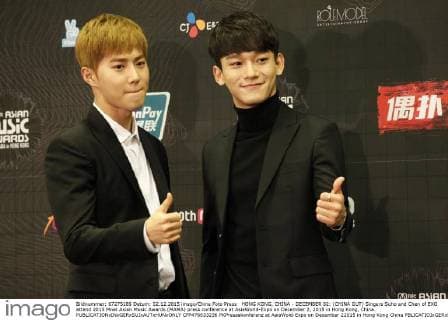 HONG KONG, CHINA - DECEMBER 02: (CHINA OUT) Singers Suho and Chen of EXO attend 2015 Mnet Asian Music Awards (MAMA) press conference at AsiaWorld-Expo on December 2, 2015 in Hong Kong, China.  CFP476633236