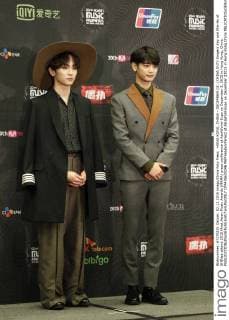 HONG KONG, CHINA - DECEMBER 02: (CHINA OUT) Singers Key and Min-Ho of SHINee attend 2015 Mnet Asian Music Awards (MAMA) press conference at AsiaWorld-Expo on December 2, 2015 in Hong Kong, China.  CFP476633246