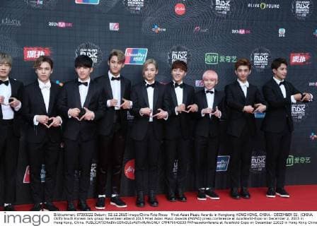 Mnet Asian Music Awards in Hongkong HONG KONG, CHINA - DECEMBER 02: (CHINA OUT) South Korean boy group Seventeen attend 2015 Mnet Asian Music Awards (MAMA) press conference at AsiaWorld-Expo on December 2, 2015 in Hong Kong, China.  CFP476640633