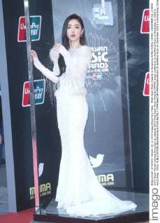 Mnet Asian Music Awards in Hongkong HONG KONG, CHINA - DECEMBER 02: (CHINA OUT) South Korean actress Hong Soo-ah attends 2015 Mnet Asian Music Awards (MAMA) press conference at AsiaWorld-Expo on December 2, 2015 in Hong Kong, China.  CFP476643145