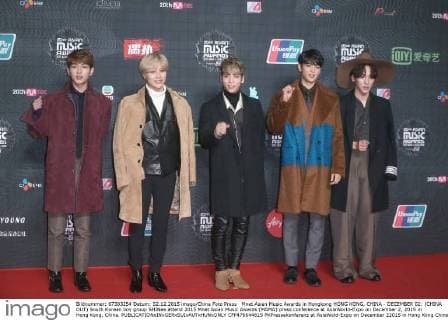 Mnet Asian Music Awards in Hongkong HONG KONG, CHINA - DECEMBER 02: (CHINA OUT) South Korean boy group SHINee attend 2015 Mnet Asian Music Awards (MAMA) press conference at AsiaWorld-Expo on December 2, 2015 in Hong Kong, China.  CFP476644615