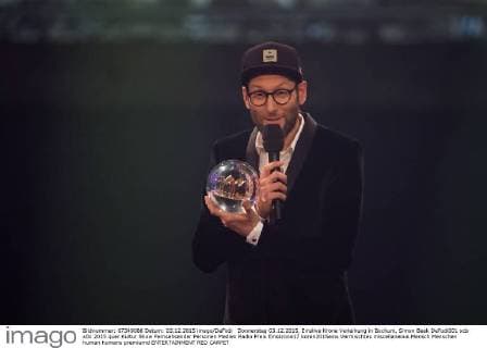 Donnerstag 03.12.2015, Einslive Krone Verleihung in Bochum, Simon Beek DeFodi001