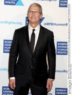 Dec. 8, 2015 - New York, New York, U.S. - CEO of Apple TIM COOK attends the 2015 Ripple of Hope Award held at the New York Hilton Hotel. New York U.S. - ZUMAk03_