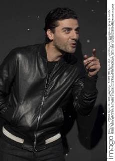 MEXICO CITY, Dec. 8, 2015 -- Actor Oscar Isaac Hernandez poses during the event for fans of the Star Wars saga for its new movie The Force Awakens , in Mexico City, capital of Mexico, on Dec. 8, 2015. Alejandro Ayala) MEXICO-MEXICO CITY-CINEMA-STAR WARS e AlejandroxAyala 
