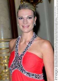 Maria Höfl-Riesch bei der Ankunft zum Charity Dinner für Kinderrechte vom Future Policy Award am 8.12.2015 in Hamburg Charity Dinner fuer Kinderrechte vom Future Policy Award 2015 in Hamburg 