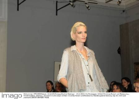 10.12.2015, Iris Strubegger, Airfield Christmas Punsch und Modenschau, Residenzgalerie, Salzburg,