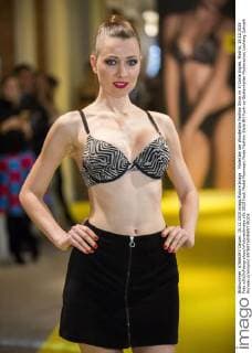 Model bei der Wonderbra Fashion Show im El Corte Ingles. Madrid, 15.12.2015 Foto:xDyDxFotografosx xFuturexImage