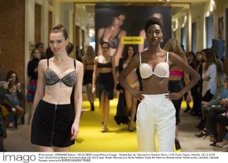 Models bei der Wonderbra Fashion Show im El Corte Ingles. Madrid, 15.12.2015 Foto:xDyDxFotografosx xFuturexImage