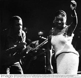 FILE PHOTO - RICHIE HAVENS, the iconic folk singer who opened the Woodstock music festival in 1969 with a raspy voice and an urgently strummed guitar, died Monday April 22, 2013 from a heart attack. He was 72. PICTURED: Jan. 1, 1972 - New York, New York, U.S. - (File Photo 1960s-70s. Exact Date Unknown) RICHIE HAVENS and NINA SIMONE. - ZUMAh95