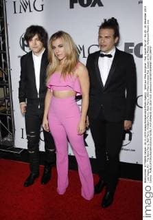 Wahl zur Miss Universe - Red Carpet No UK - No US: 20 December 2015 - Las Vegas, NV - The Band Perry, Neil Perry, Kimberly Perry, Reid Perry. 2015 Miss Universe Red Carpet at the Planet Hollywood Resort and Casino.  MJT AdMedia