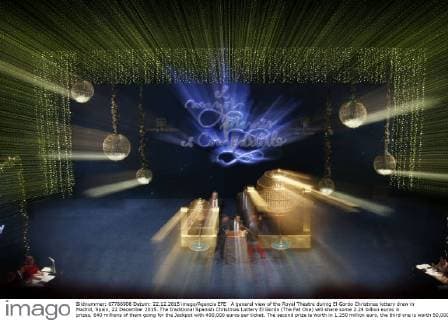 A general view of the Royal Theatre during El Gordo Christmas lottery draw in Madrid, Spain, 22 December 2015. The traditional Spanish Christmas Lottery El Gordo (The Fat One) will share some 2.24 billion euros in prizes, 640 millions of them going for the Jackpot with 400,000 euros per ticket. The second prize is worth in 1.250 million euro, the third one is worth 50,000 euro, the fourth one 200,000 euro and the fifth one 60,000 euro. EFE Juan Carlos Hidalgo FIRST PRIZE OF EL GORDO GOES TO THE NUMBER 79.140 !ACHTUNG: NUR REDAKTIONELLE NUTZUNG! 