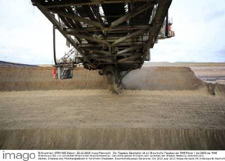 Der Tagebau Garzweiler ist ein Braunkohle-Tagebau der RWE Power ( bis 2003 der RWE Rheinbraun AG ) im nördlichen Rheinischen Braunkohlerevier. Das Abbaugebiet erstreckt sich zwischen den Städten Bedburg, Grevenbroich, Jüchen, Erkelenz und Mönchengladbach in Nordrhein-Westfalen. Braunkohletagebau Garzweiler