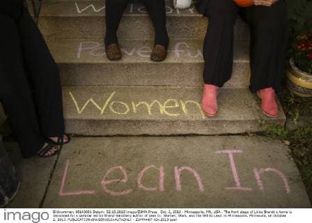 Oct. 2, 2013 - Minneapolis, MN, USA - The front steps of Linda Brandt s home is decorated for a seminar led by Sheryl Sandberg author of Lean In: Women, Work, and the Will to Lead. in Minneapolis, Minnesota, on October 2, 2013. - ZUMAm67