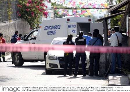 Jan. 2, 2016 - Mexico - .TEMIXCO, Mor. Violence Violencia-Morelos.- Ermordung der Bürgermeisterin von Temixco, Gisela Raquel Mota Ocampo, einen Tag nach ihrem Amtsantritt - Polizei und Forensiker am Tatort -  - ZUMAu78_
