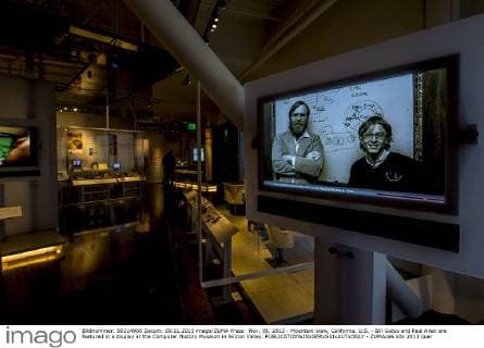 IMAGO History, 250 Jahre USA, Digitales Zeitalter: Entwicklung des Internets und Aufstieg von Silicon Valley Nov. 09, 2013 - Mountain View, California, U.S. - Bill Gates and Paul Allen are featured in a display at the Computer History Museum in Silicon Valley. - ZUMAce6