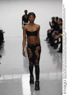 London Men s Fashion Week - Nazir Mazhar Modenschau . 08 01 2016. London, United Kingdom. Nazir Mazhar show on day one of London Men s Fashion Week for autumn winter 2016.  xStephenxLockx xi-Imagesx IIM-11691-0015