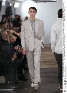 . 10 01 2016. London, United Kingdom. Richard James show on day three of London Men s Fashion Week for autumn winter 2016.  xStephenxLockx xi-Imagesx IIM-11706-0018