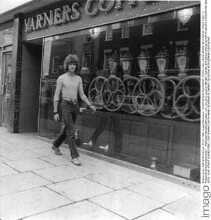 DAVID BOWIE IN LONDON. CIRCA 1969. DAVID BOWIE IN LONDON. CIRCA 1969. N - 
