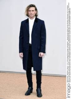 Dougie Poynter (McFly) bei der Burberry Menswear A W 16 Fashion Show im Perks Field, Hyde Park. London, 11.01.2016 Dougie Poynter (McFly)  Foto:xS.xVasx xFuturexImage