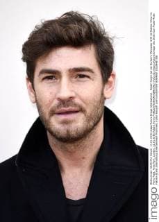 Robert Konjic bei der Burberry Menswear A W 16 Fashion Show im Perks Field, Hyde Park. London, 11.01.2016 Robert Konjic  Foto:xS.xVasx xFuturexImage
