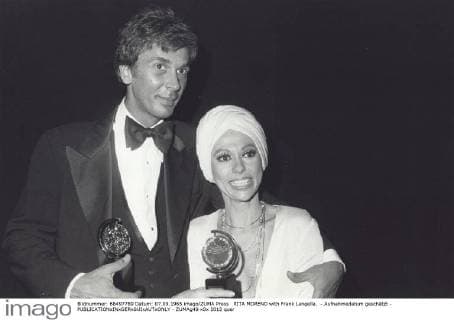RITA MORENO with Frank Langella. - Aufnahmedatum geschätzt - - ZUMAg49