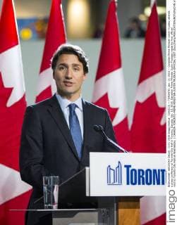 (160113) -- TORONTO, Jan. 13, 2016 -- Canadian Prime Minister Justin Trudeau attends a press conferece at Toronto City Hall in Toronto, Canada, Jan. 13, 2016. Canadian Prime Minister Justin Trudeau made his first official visit to Toronto City Hall on Wednesday. ) CANADA-TORONTO-PRIME MINISTER-JUSTIN TRUDEAU-OFFICIAL VISIT ZouxZheng 