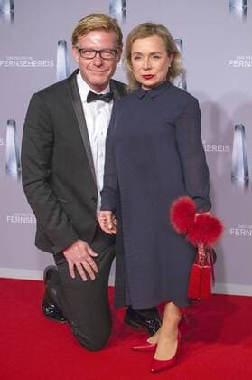 ChrisTine Urspruch mit Begleitung bei der Verleihung des Deutschen Fernsehpreises 2016 in den Düsseldorfer Rheinterrassen. Düsseldorf, 13.01.2016 Foto:xC.xHardtx xFuturexImage