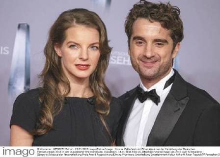Yvonne Catterfeld und Oliver Wnuk bei der Verleihung des Deutschen Fernsehpreises 2016 in den Düsseldorfer Rheinterrassen. Düsseldorf, 13.01.2016 Foto:xC.xHardtx xFuturexImage