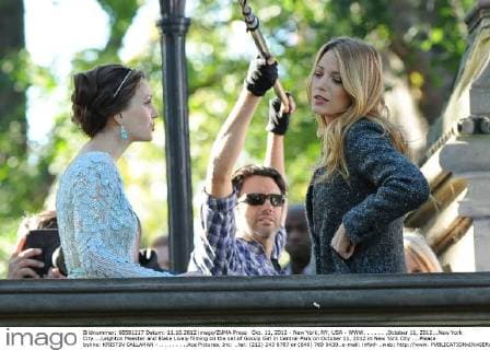 Oct. 11, 2012 - New York, NY, USA - WWW. . . . . . .October 11, 2012...New York City....Leighton Meester and Blake Lively filming on the set of Gossip Girl in Central Park on October 11, 2012 in New York City ....Please byline: KRISTIN CALLAHAN - .. . . . . . ..Ace Pictures, Inc: ..tel: (212) 243 8787 or (646) 769 0430..e-mail: info@ ..web: http: www.  - ZUMAny1