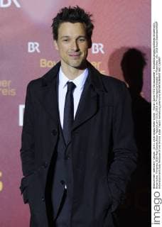 Florian David FITZ (Schauspieler), Einzelbild,angeschnittenes Einzelmotiv, Bayerischer Filmpreis 2016-Red Carpet,Roter Teppich,am 15.01.2016 im Prinzregententheater in Muenchen.