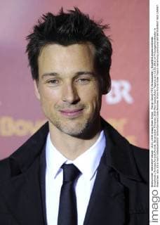 Florian David FITZ (Schauspieler), Einzelbild,angeschnittenes Einzelmotiv,Portraet,Portrait,Porträt. Bayerischer Filmpreis 2016-Red Carpet,Roter Teppich,am 15.01.2016 im Prinzregententheater in Muenchen.