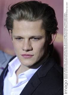 Max von der GROEBEN (Schauspieler), Einzelbild,angeschnittenes Einzelmotiv,Portraet,Portrait,Porträt. Bayerischer Filmpreis 2016-Red Carpet,Roter Teppich,am 15.01.2016 im Prinzregententheater in Muenchen.