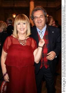 Patricia Riekel und Helmut Markwort bei der Verleihung Bayerischer Filmpreis 2016 am 15.01.2016 im Prinzregententheater in München Bayerischer Filmpreis 2016 in Muenchen 