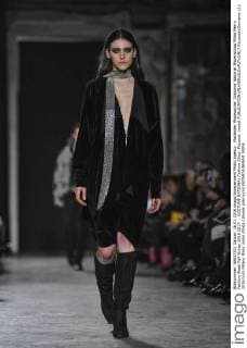 Mailänder Modewoche: Costume National Modenschau Milan Men s Fashion Week Fall Winter 2016 2017. . COSTUME NATIONAL Fashion Show. Pictured: model  RiccardoxGiordano