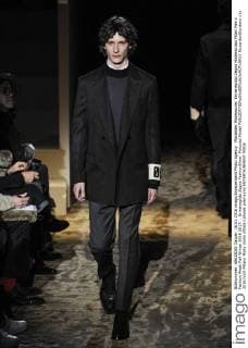 Mailänder Modewoche: Ermenegildo Zegna Modenschau Milan Men s Fashion Week Fall Winter 2016 2017. . Ermenegildo Zegna FashionShow. Pictured:Model  RiccardoxGiordano