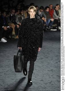 Mailänder Modewoche: Jil Sander Modenschau Milan Men s Fashion Week Herbst Winter 2016 2017 . Jil Sander FashionShow. Pictured:Model  RiccardoxGiordano
