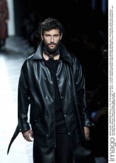 A model displays a creation for Bottega Veneta men s Fall-Winter 2016-2017 collection during Milan Fashion Week in Milan, Italy, on Jan. 17, 2016. ) ITALY-MILAN-BOTTEGA VENETA-FASHION WEEK jinxyu 
