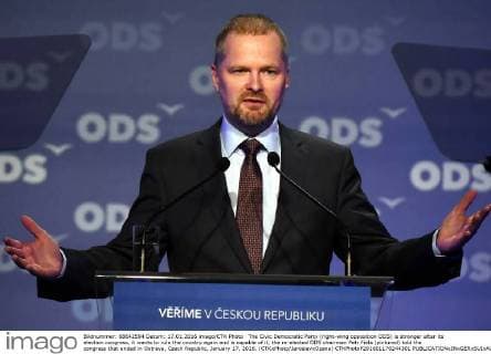 The Civic Democratic Party (right-wing opposition ODS) is stronger after its election congress, it wants to rule the country again and is capable of it, the re-elected ODS chairman Petr Fiala (pictured) told the congress that ended in Ostrava, Czech Republic, January 17, 2016. (CTKxPhoto JaroslavxOzana) CTKPhotoP201601170244301  jao 1