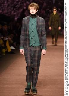 Milan Men s Fashion Week - Etro Modenschau Milan Men s Fashion Week Fall Winter 2016 2017. 2016 2017. Etro Fashion Show  SimonaxChioccia_Fotosicki