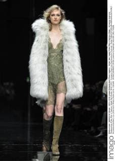 Bilder des Tages Milan Men s Fashion Week - Ermanno Scervino Modenschau Milan Men s Fashion Week Fall Winter 2016 2017. Ermanno Scervino Fashionshow Pictured: Model  RiccardoxGiordano